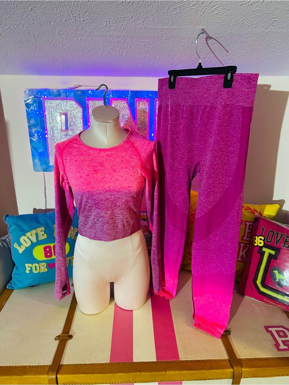 PINK Victoria's Secret Pink Ombre Active Top & Leggings Set